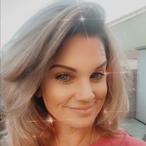 Meet your Posher, Marisa